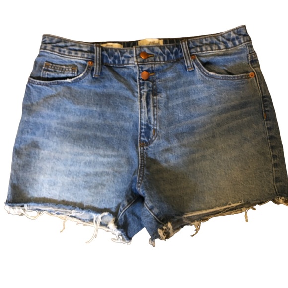 Universal Thread Pants - Universal Thread. Jean Shorts Women’s. Size 31 R